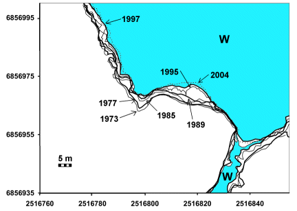Klikkaamalla kuvaa voit tarkastella ilmakuvia 1946, 1973 ja 2004.